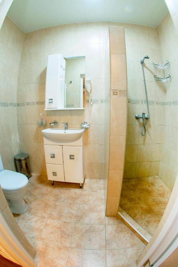 Hotel Embrace Truskavec' Esterno foto